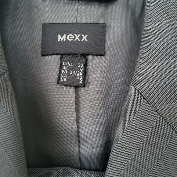 Mexx grey pinstripe pantsuit, size 2, new condition - Picture 7 of 9